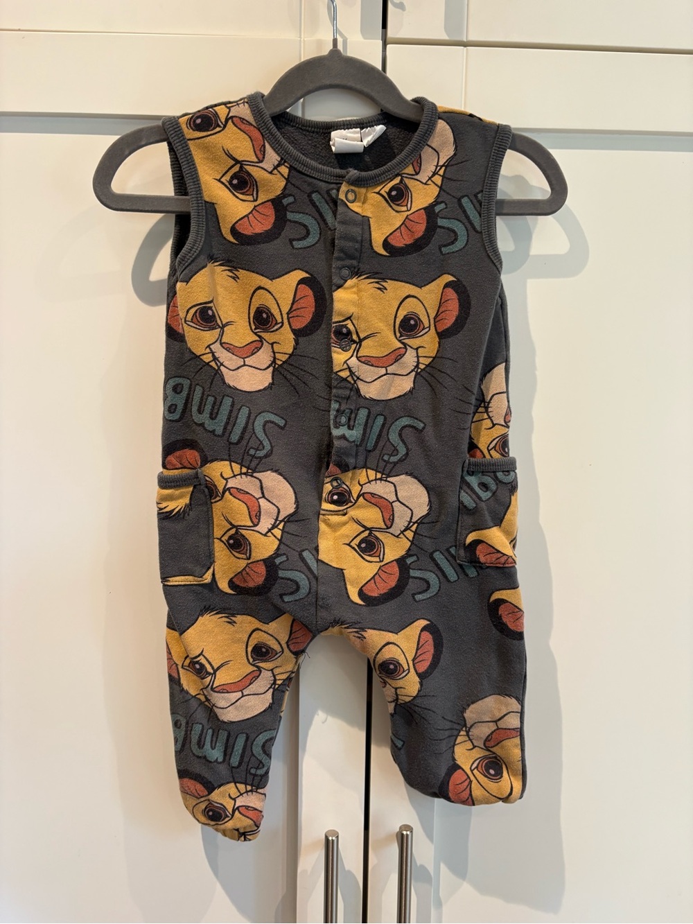 H&M Dark Gray Lion King Simba All Over Print Sleeveless Button Romper 12-18 mo